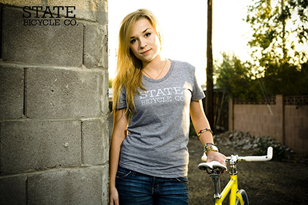 womensgreywhite2_977hhhef45f-f5b3-4f15-b0a1-c95a45d47c26