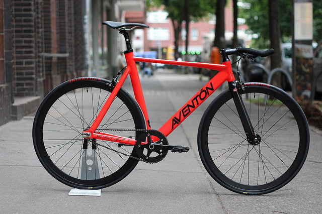 Aventon shop mataro 2015